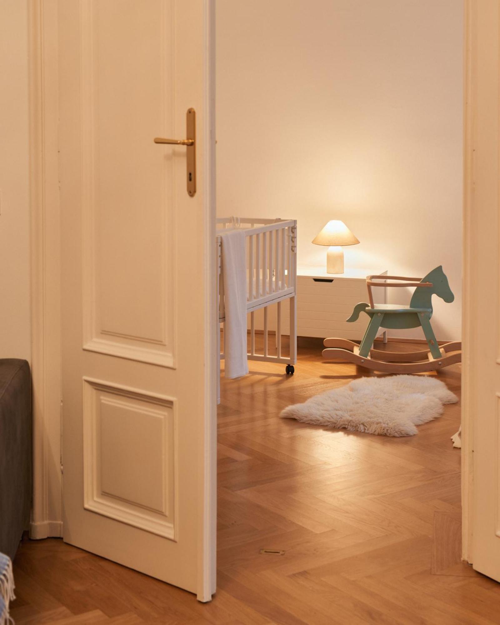 Spacious & Elegant, Ideal Location Apartament