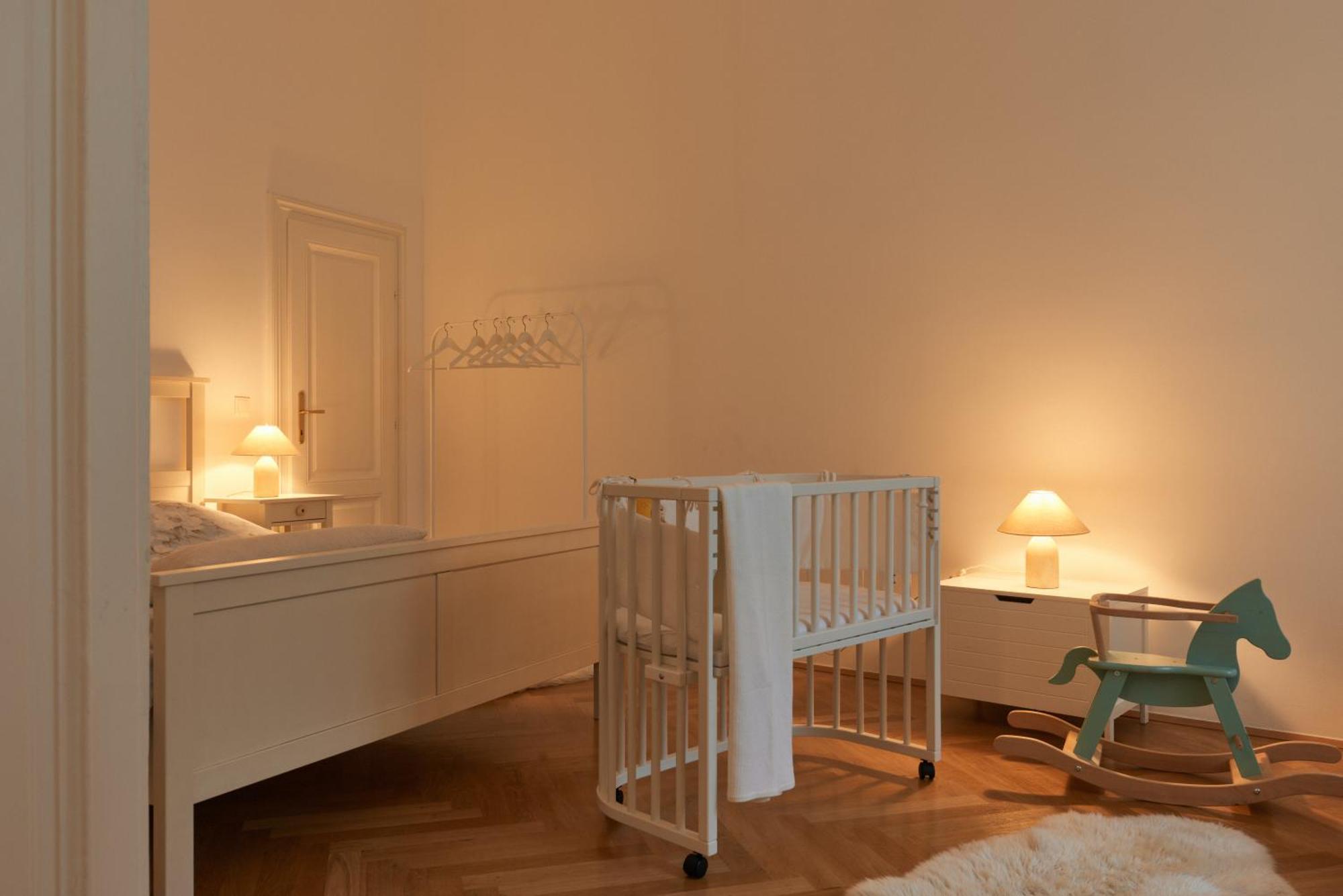 Spacious & Elegant, Ideal Location Apartament